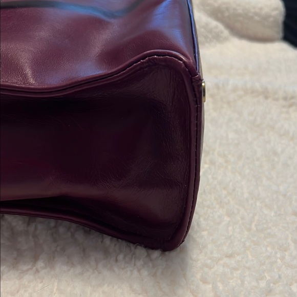 HOBO Purple Shoulder Bag Sleek Design - Picture 5 of 11